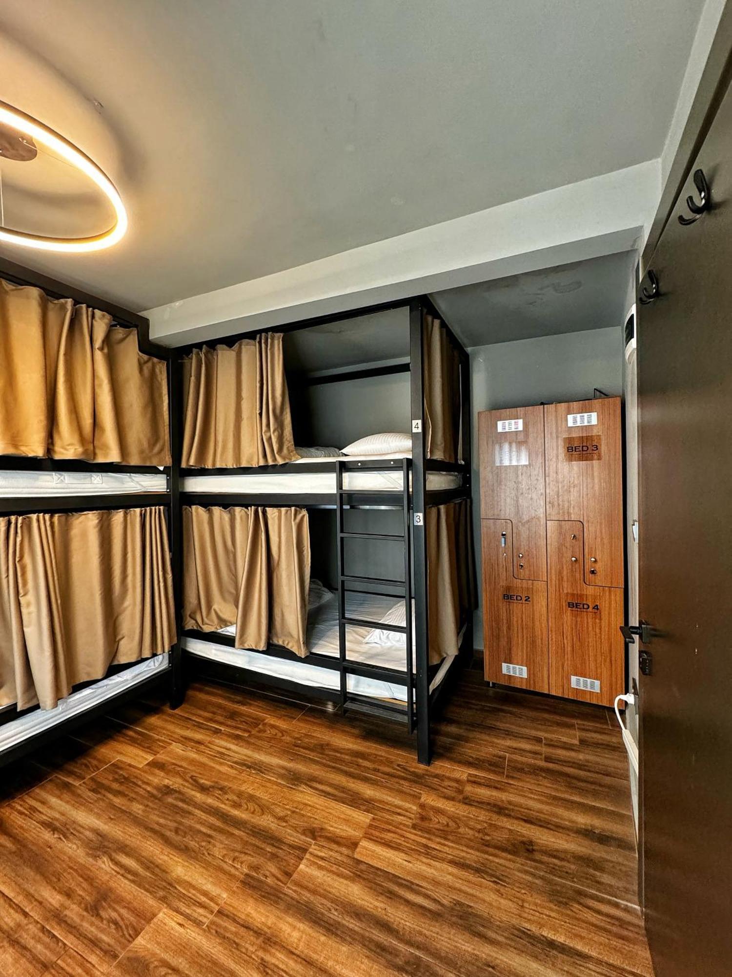 Nomad Hostel Karakoey Estambul Exterior foto