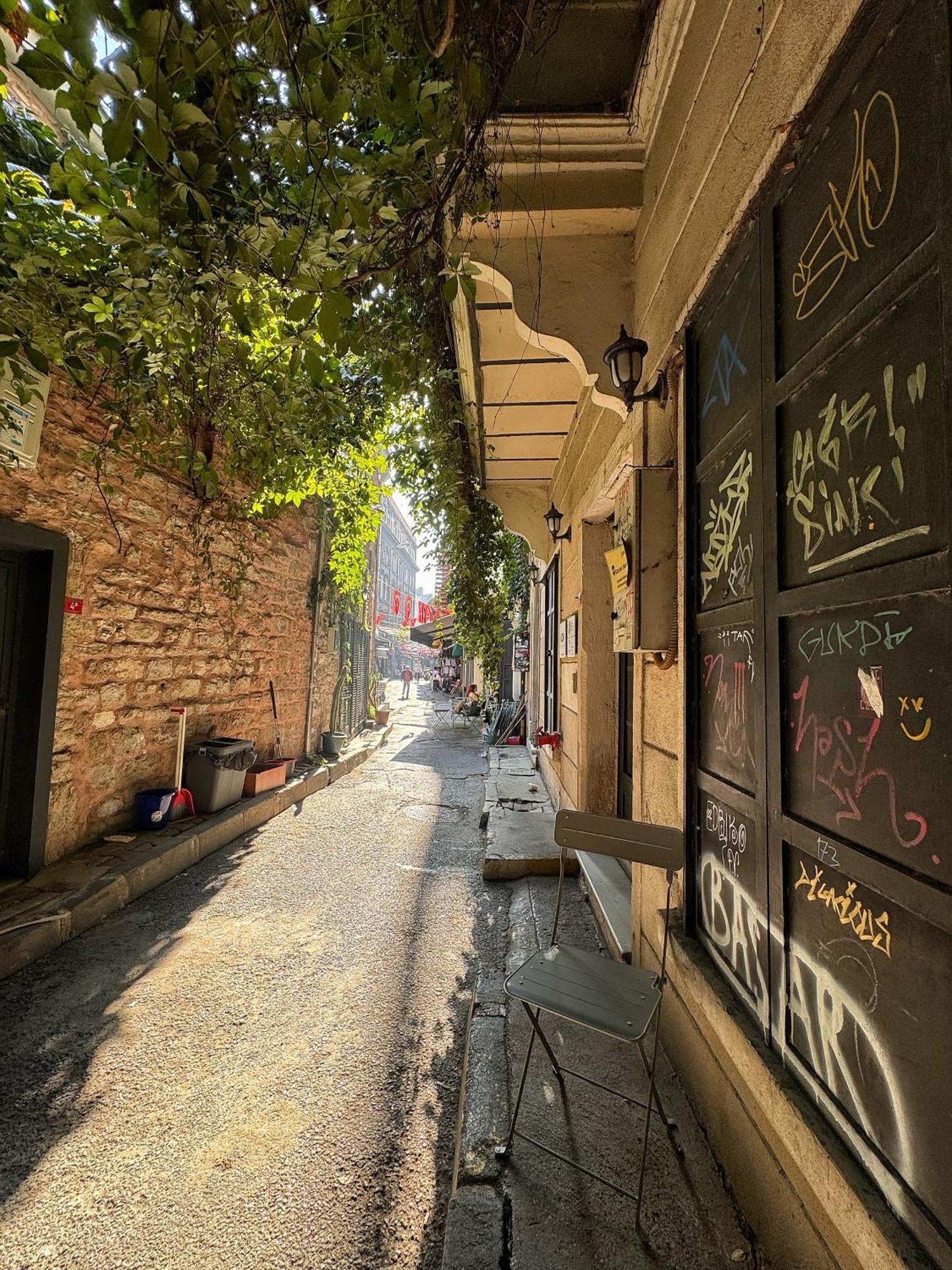Nomad Hostel Karakoey Estambul Exterior foto
