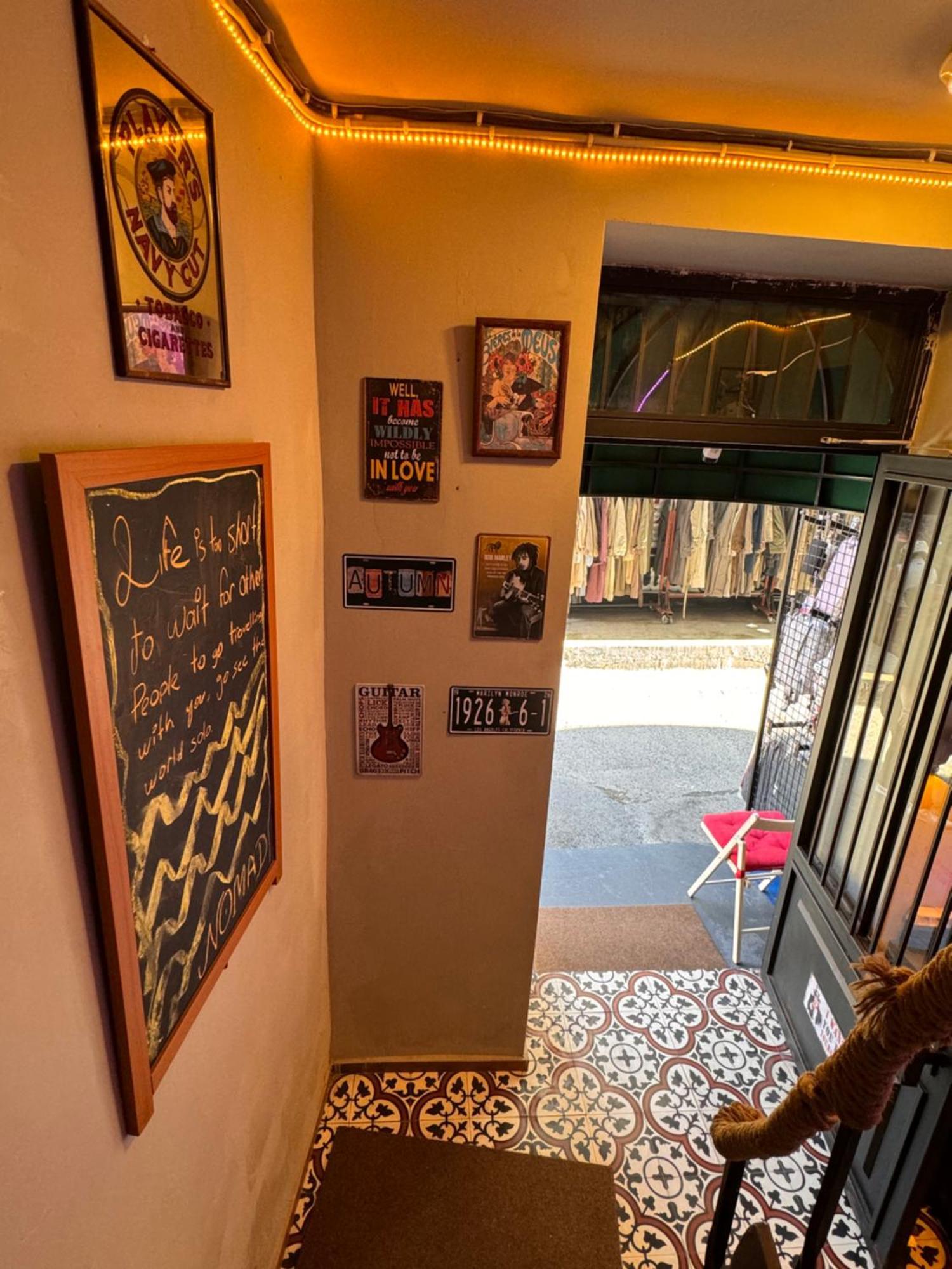 Nomad Hostel Karakoey Estambul Exterior foto